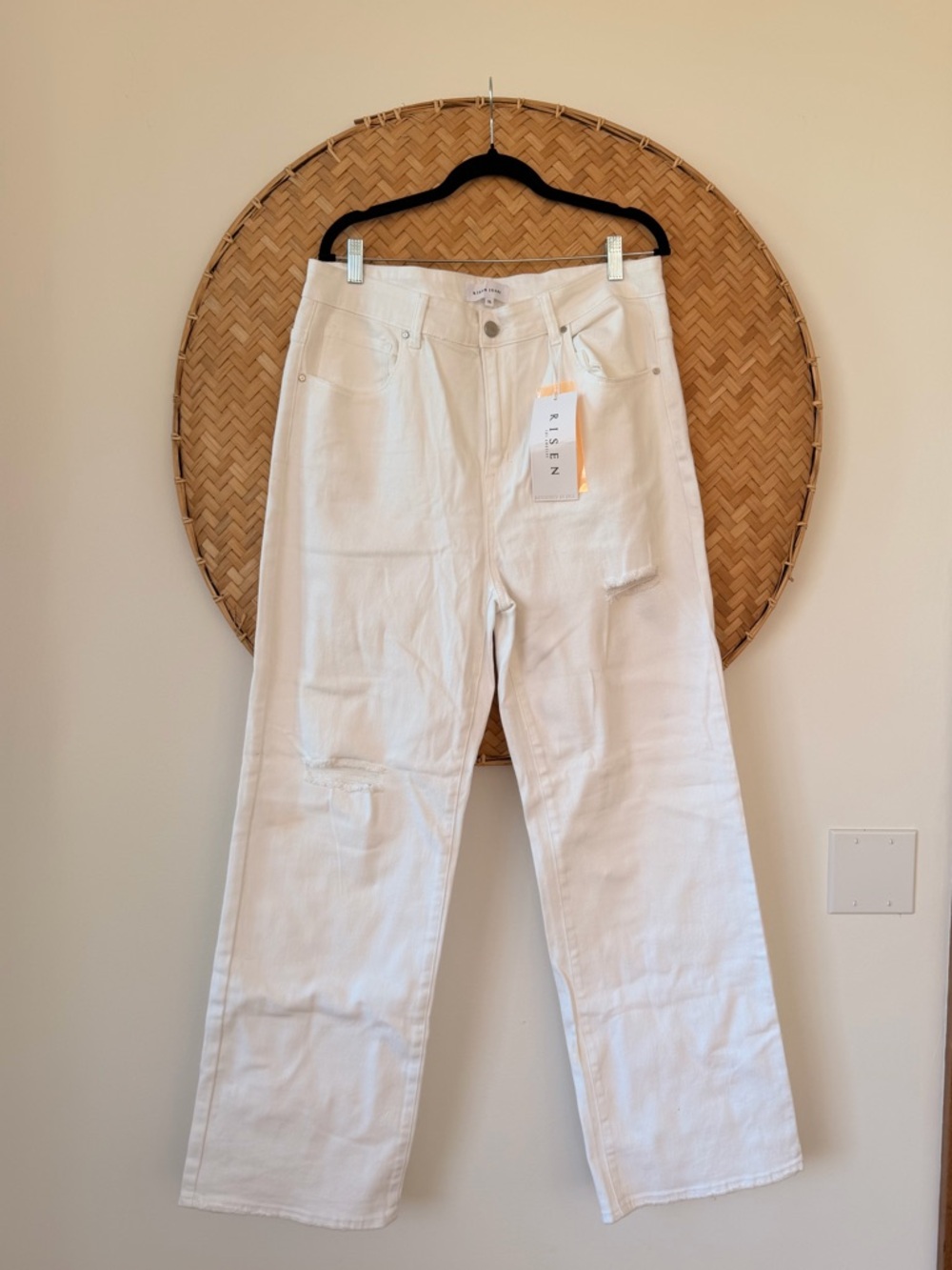 WOMEN’s WHITE DISTRESSED RISEN DENIM JEANS 1XL WIDE LEG FLATTERING HIGH RISE NWT - Picture 3 of 13